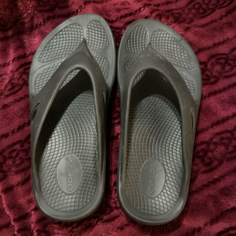 OOFOS Original Recovery Sandal - Unisex M8/W10